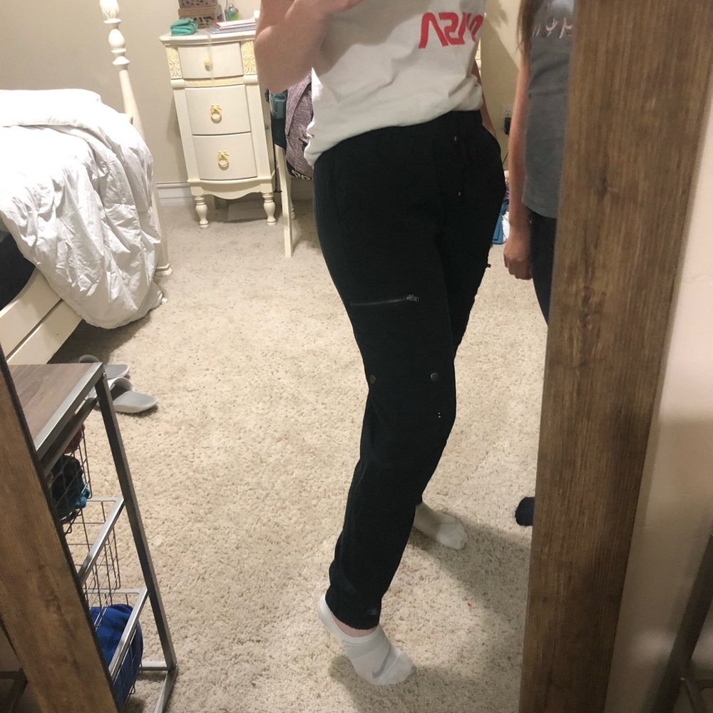 BLACK CARGO PANTS 🖤